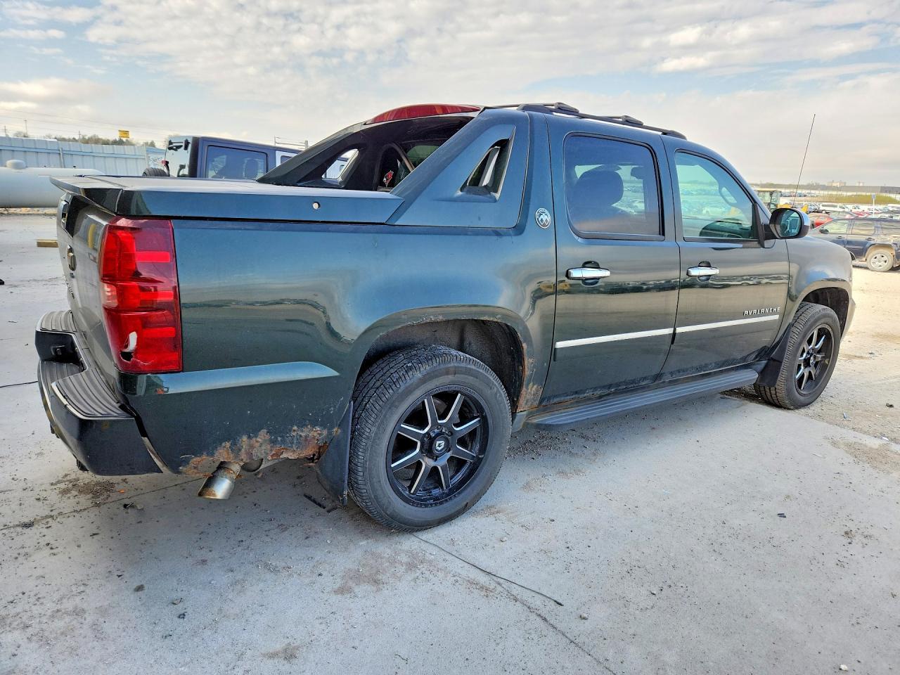 2013 Chevrolet Avalanche LTZ