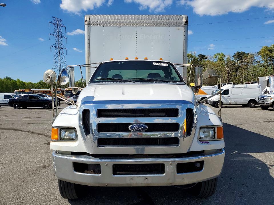 2012 Ford F650 Super Duty BOX Truck