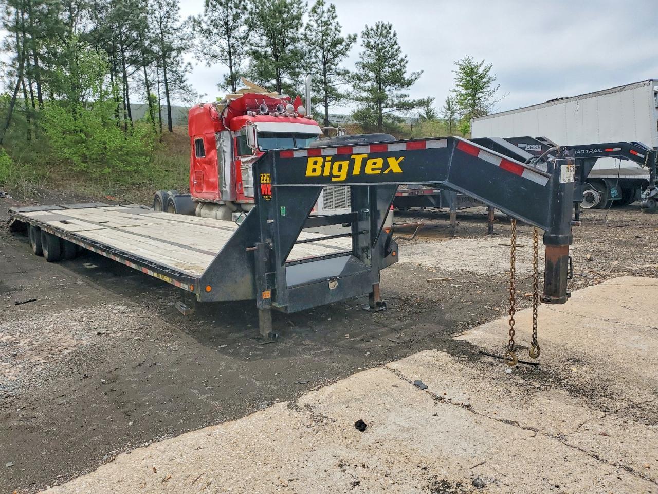 2022 Big Tex 22GN-35BK+5MR Equipment Trailer