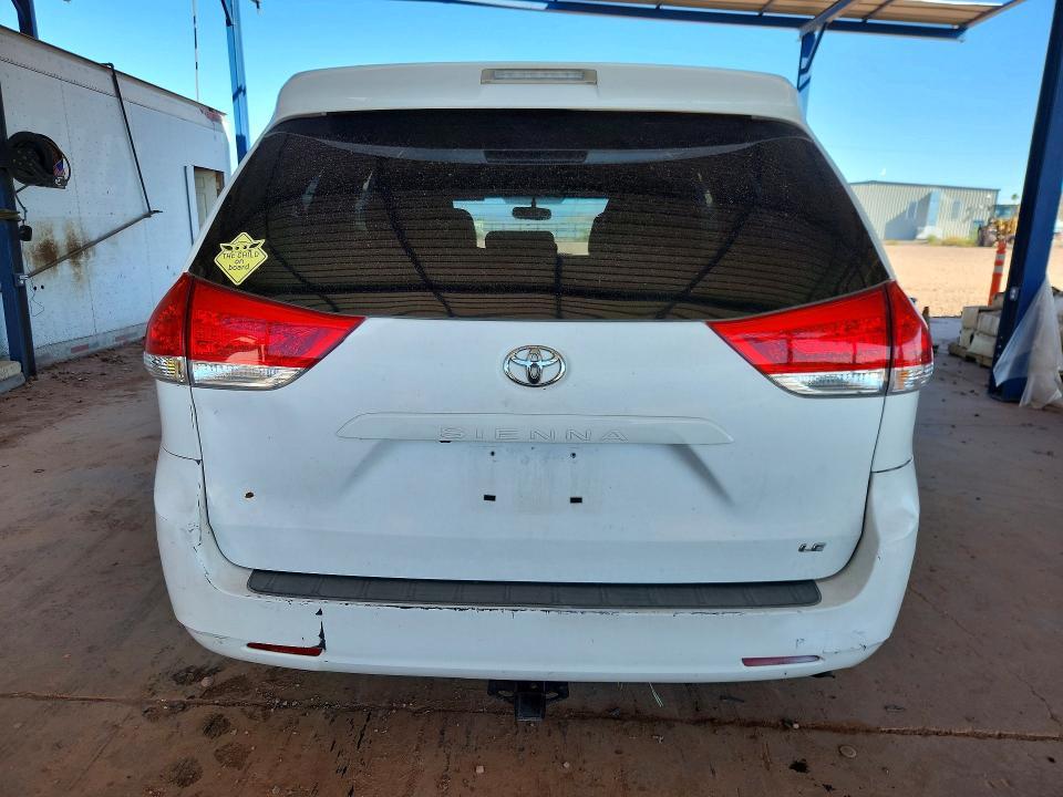 2011 Toyota Sienna le