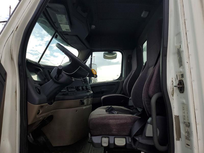 2018 Freigliner 2018 Freightliner Cascadia 125 Semi Truck