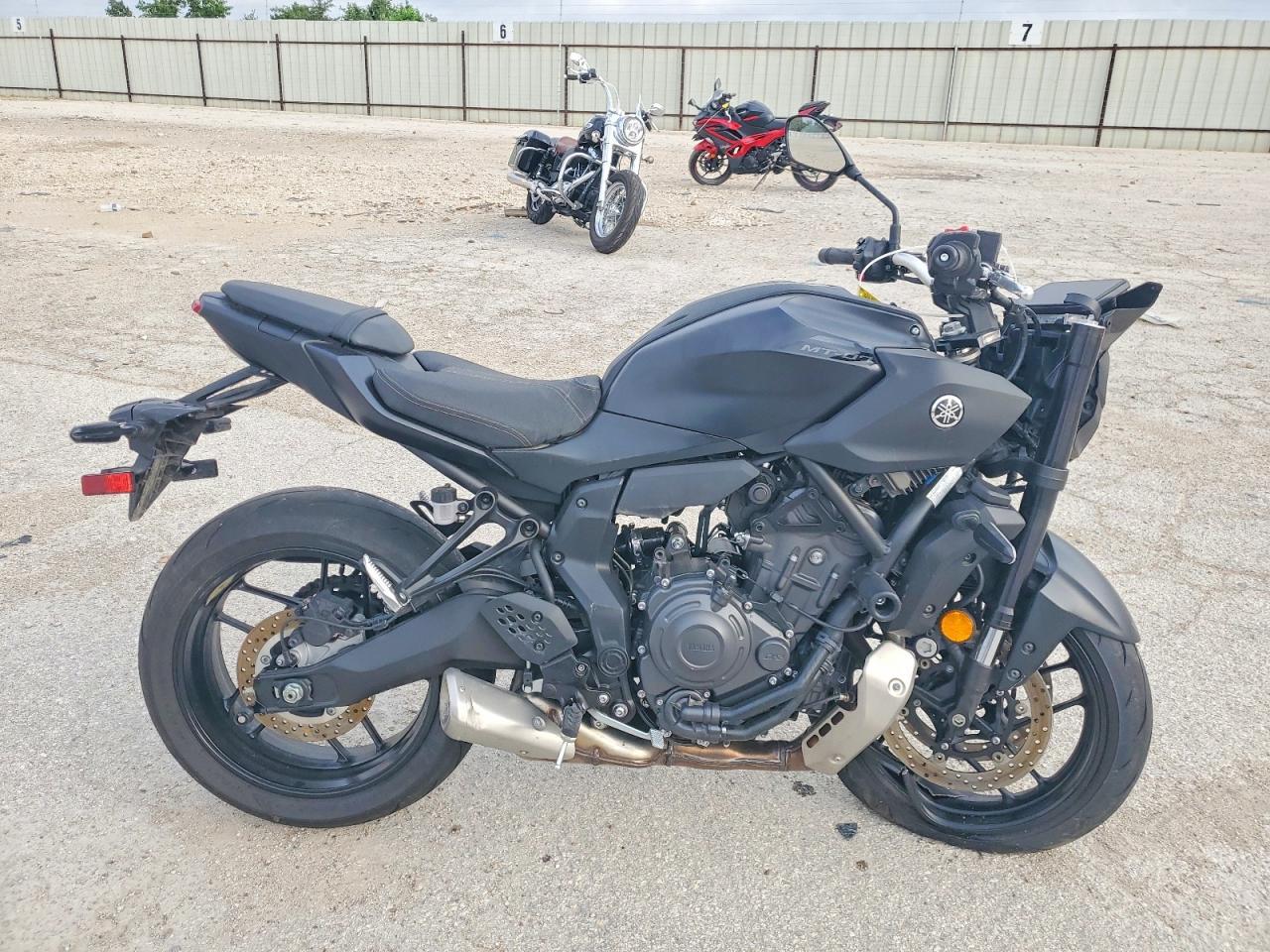 2025 Yama MTN690