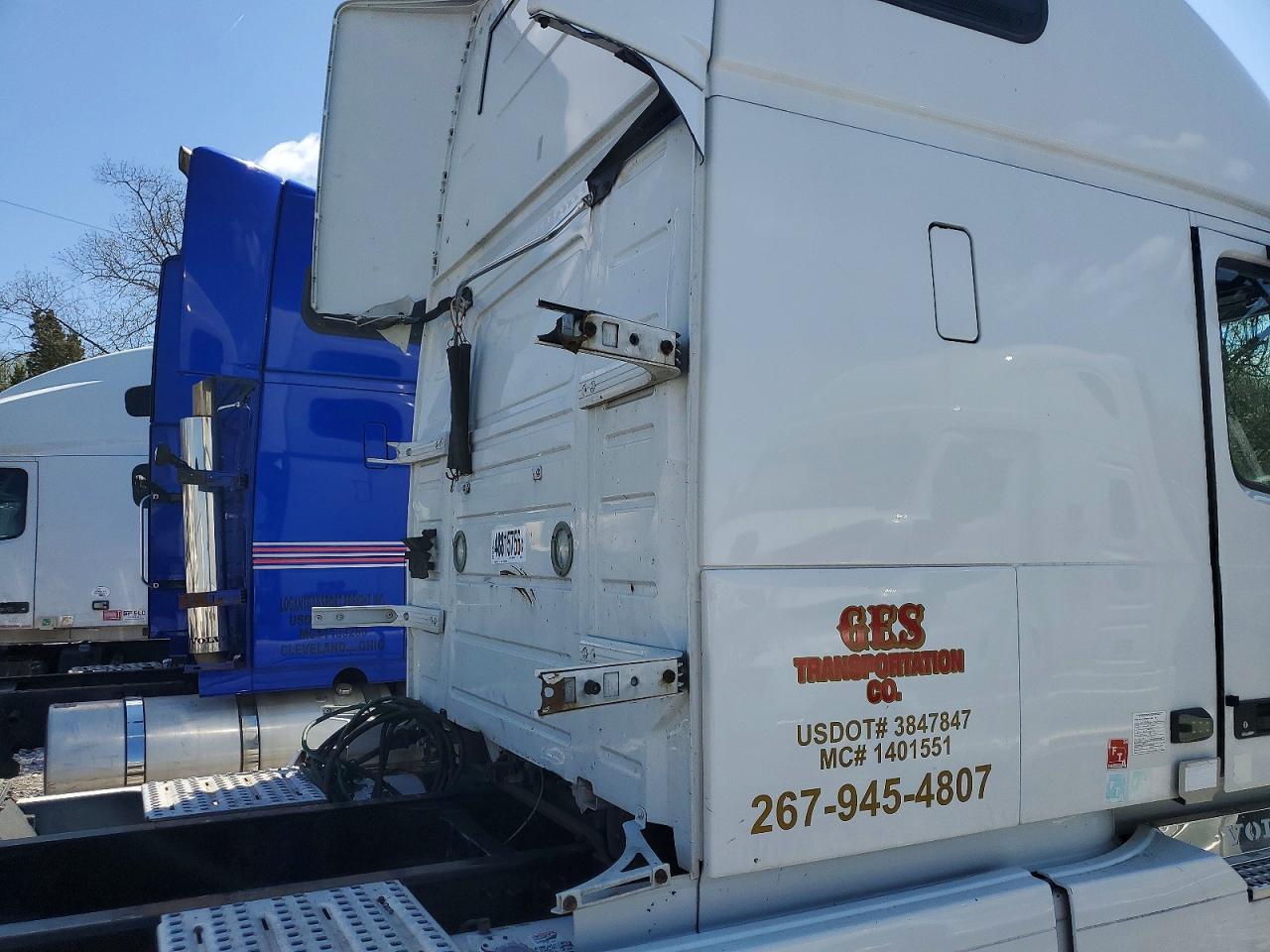 2016 Volvo VNL Semi Truck