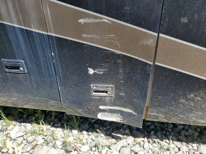 2004 Holiday Rambler Navigator RV