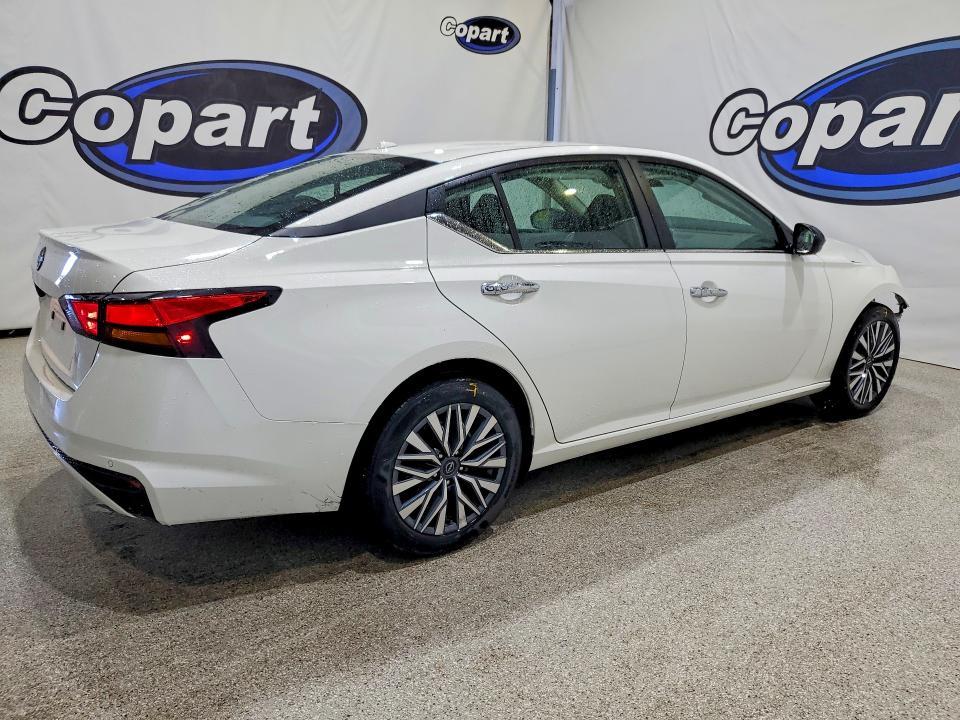 2025 Nissan Altima 2.5 sv