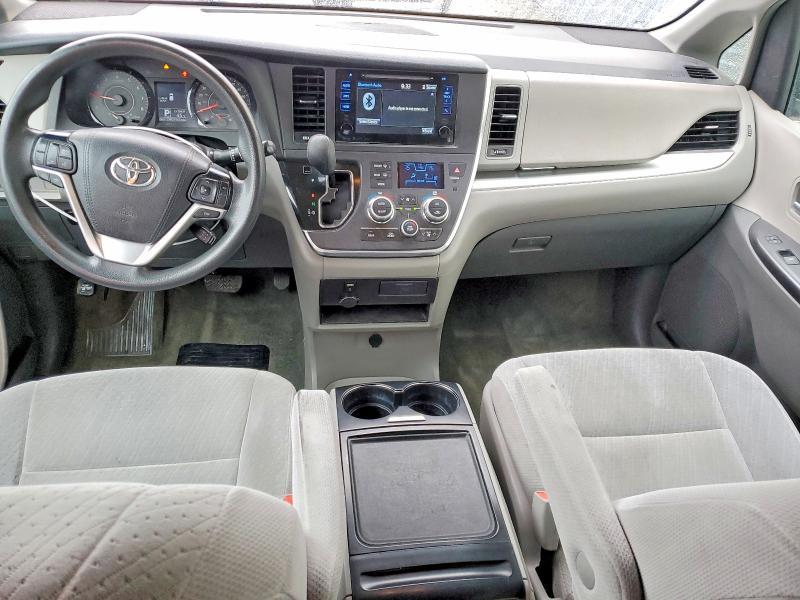 2016 Toyota Sienna le