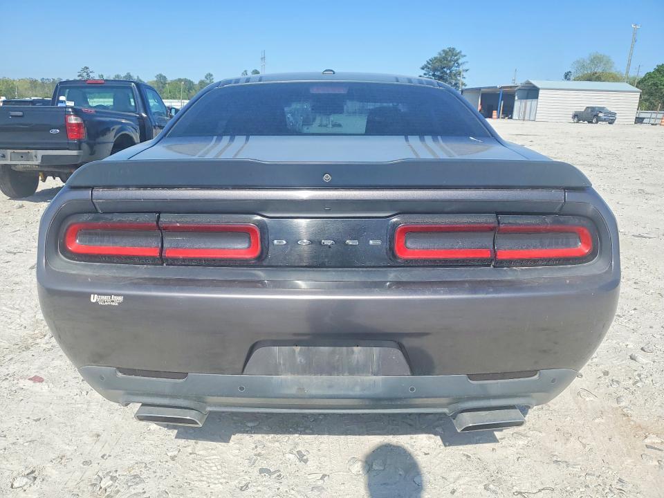 2016 Dodge Challenger r