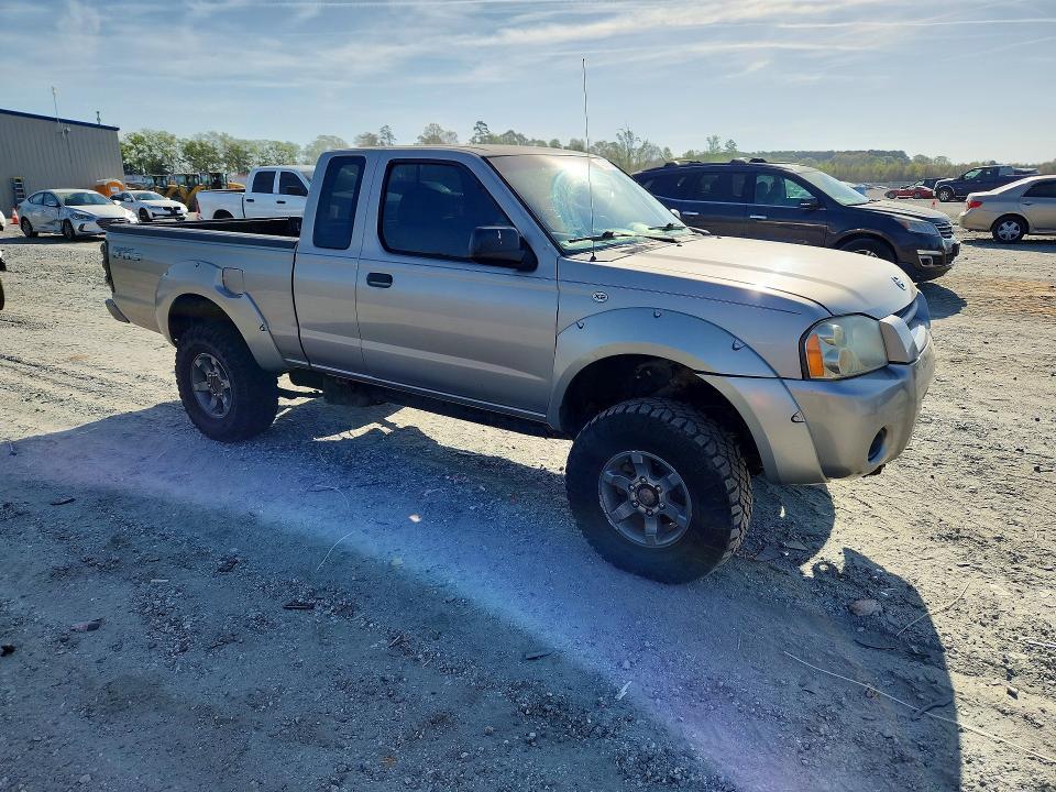 2004 Nissan Frontier XE-V6 Desert Runner