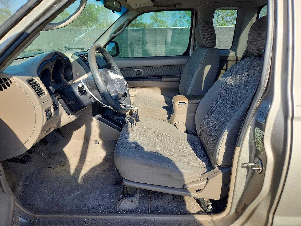 2004 Nissan Frontier XE-V6 Desert Runner