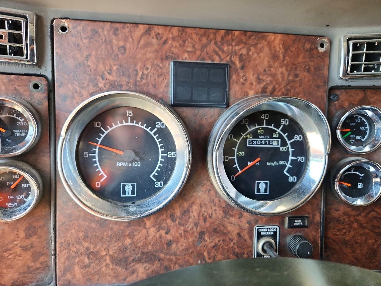 2006 Kenworth Construction W900