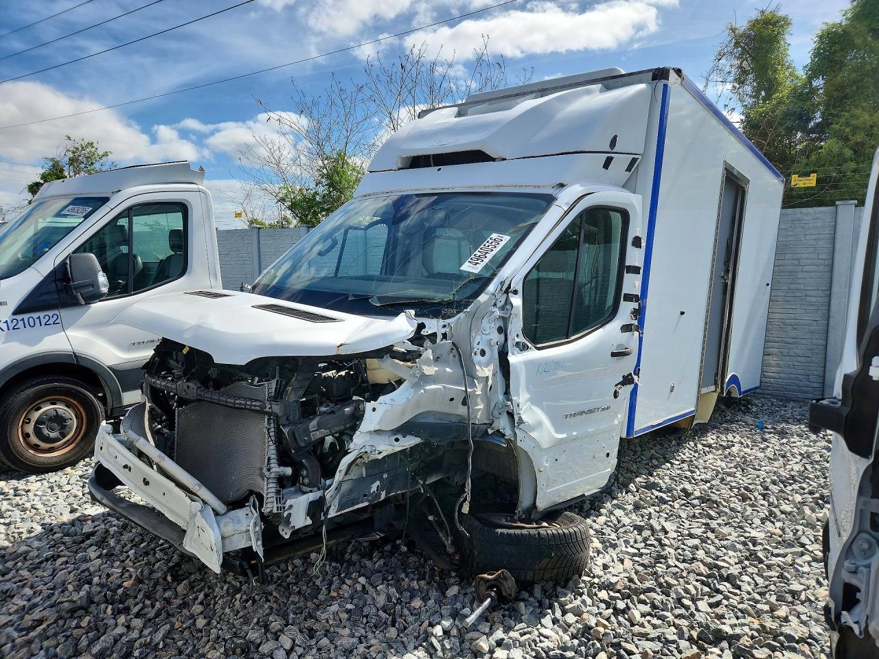 2020 Ford Transit Delivery Truck