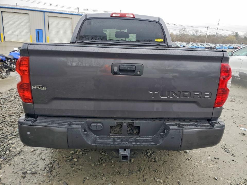 2016 Toyota Tundra SR5