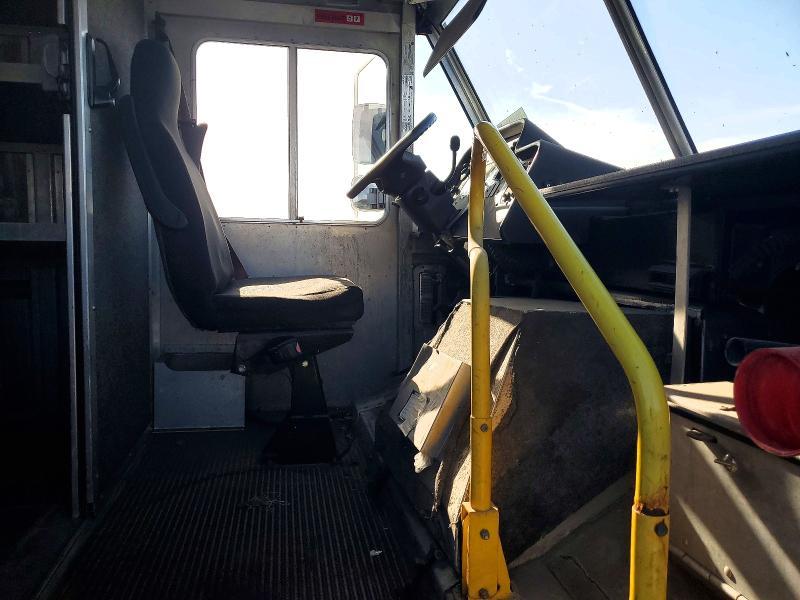 2007 Ford Econoline E450 Super Duty Commercial STR