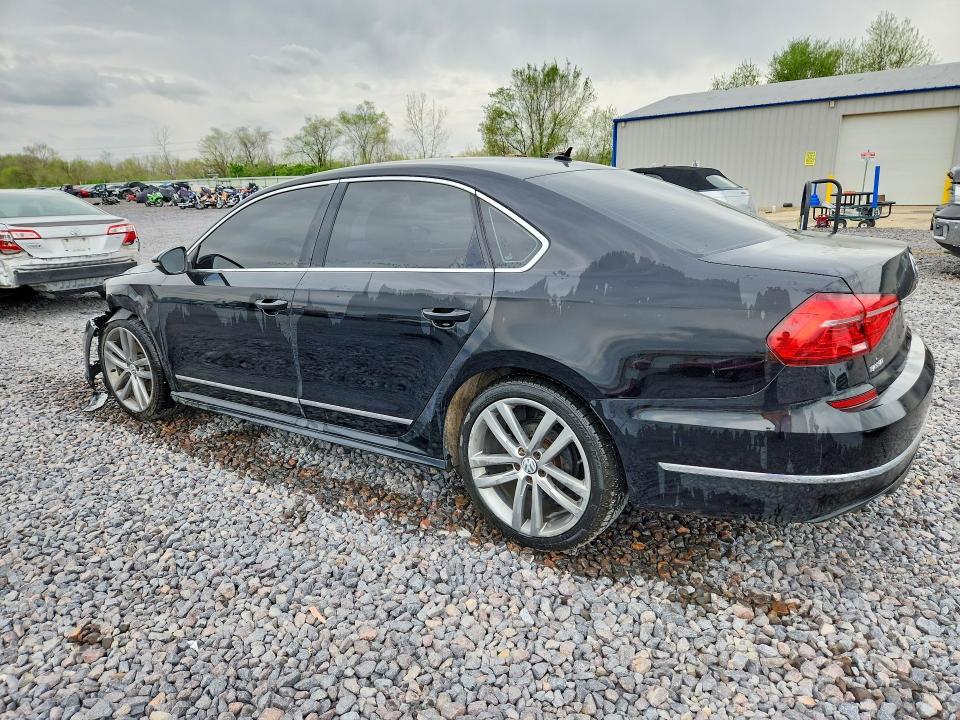 2016 Volkswagen Passat R-line
