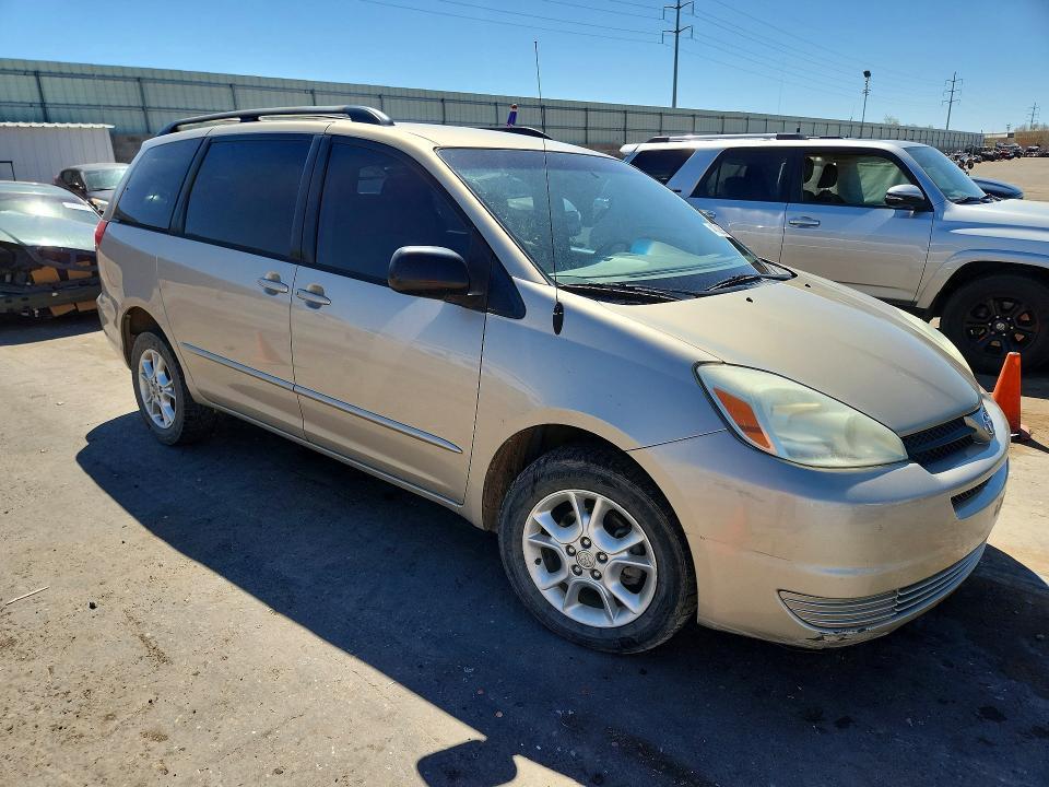2004 Toyota Sienna le 7 Passenger