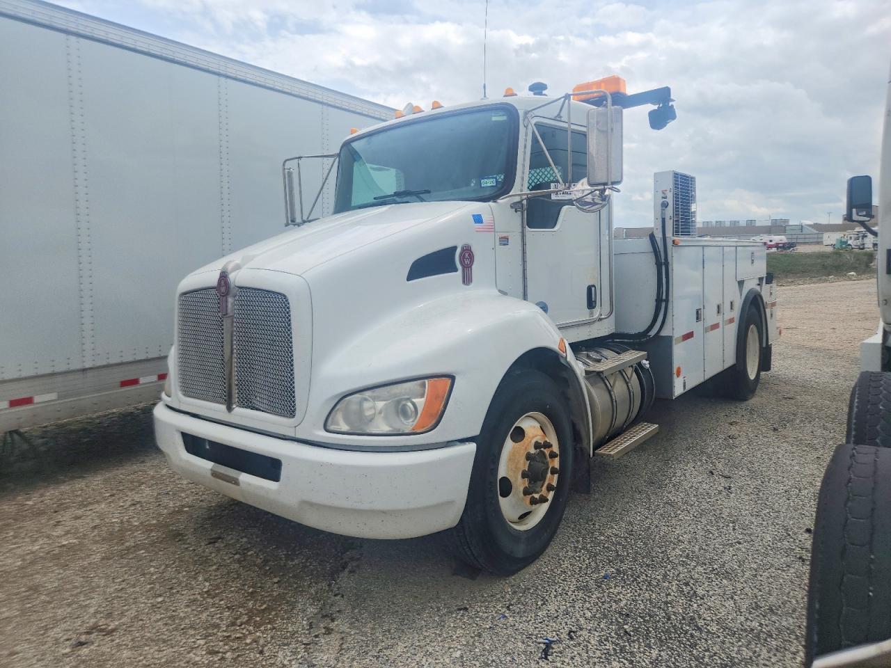 2012 Kenworth T330 Utility / Service Truck