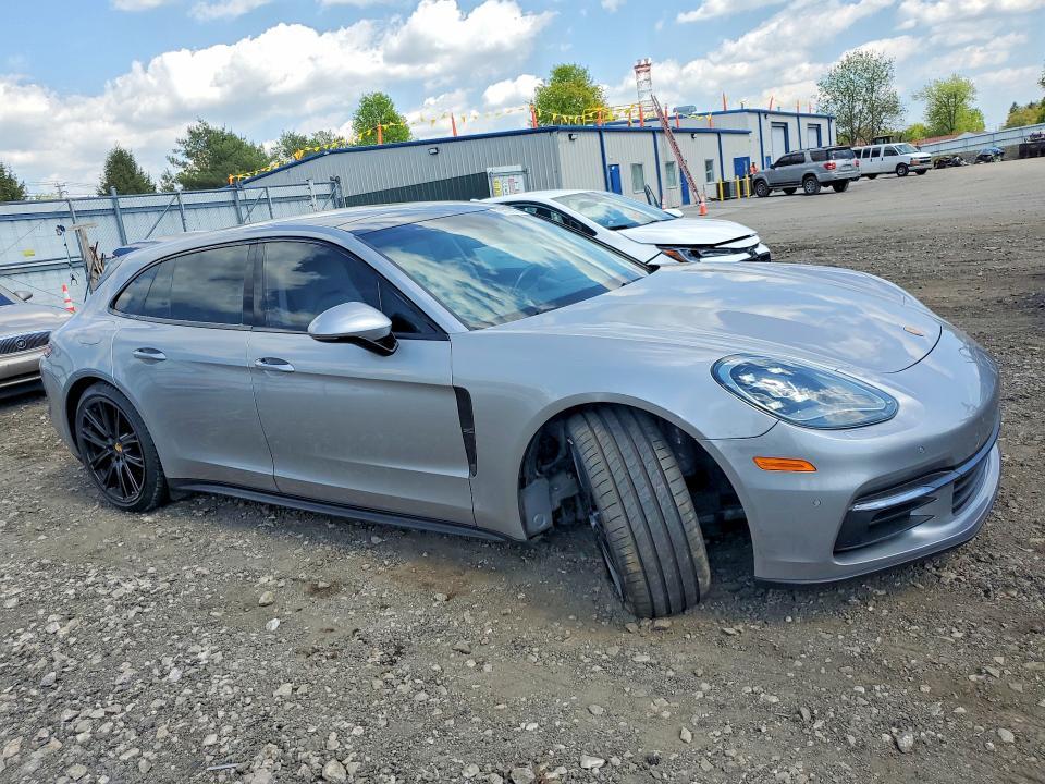 2018 Porsche Panamera 4 Sport Turismo