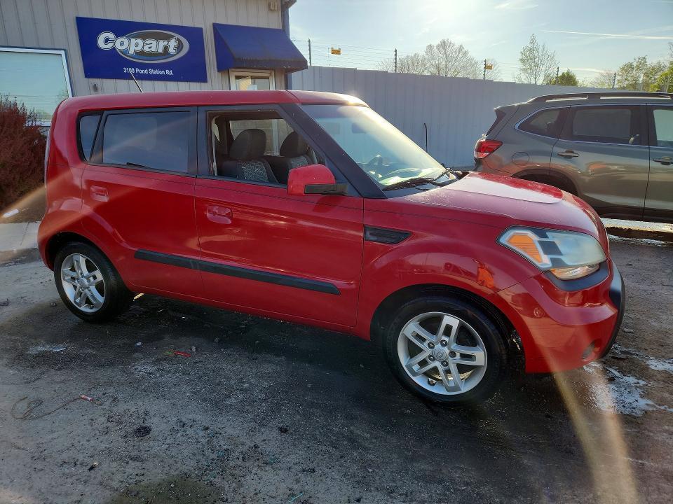 2010 KIA Soul +