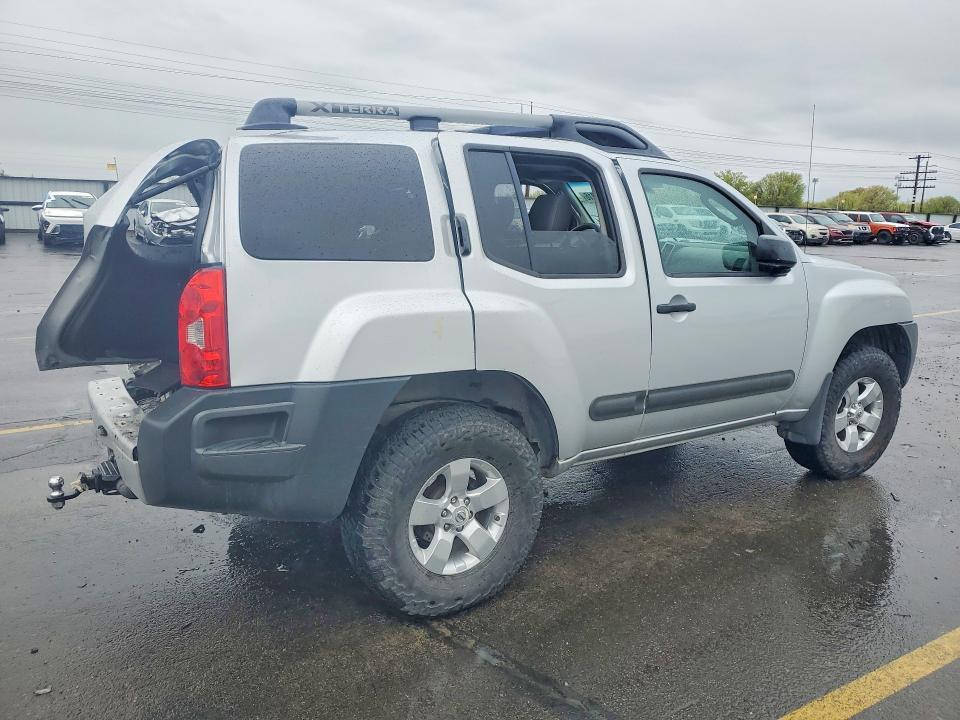 2012 Nissan Xterra x