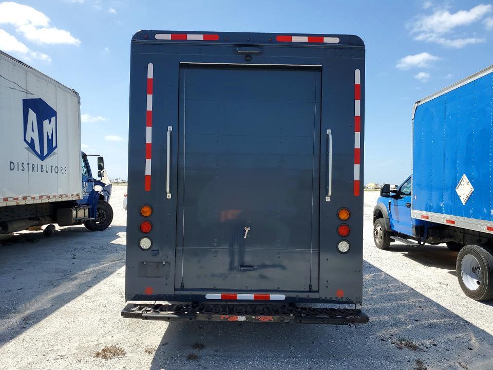 2020 Freightliner MT45G Chassis Delivery Truck