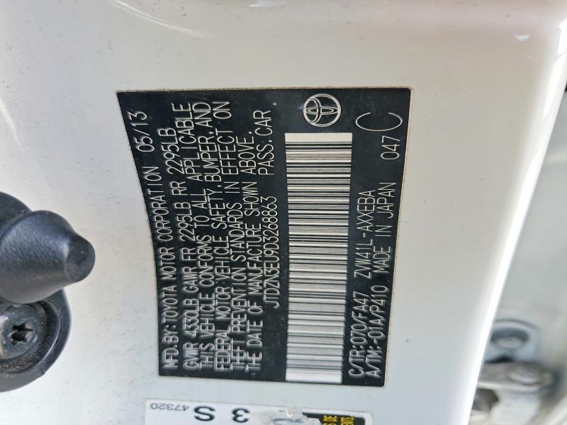 2013 Toyota Prius v Three