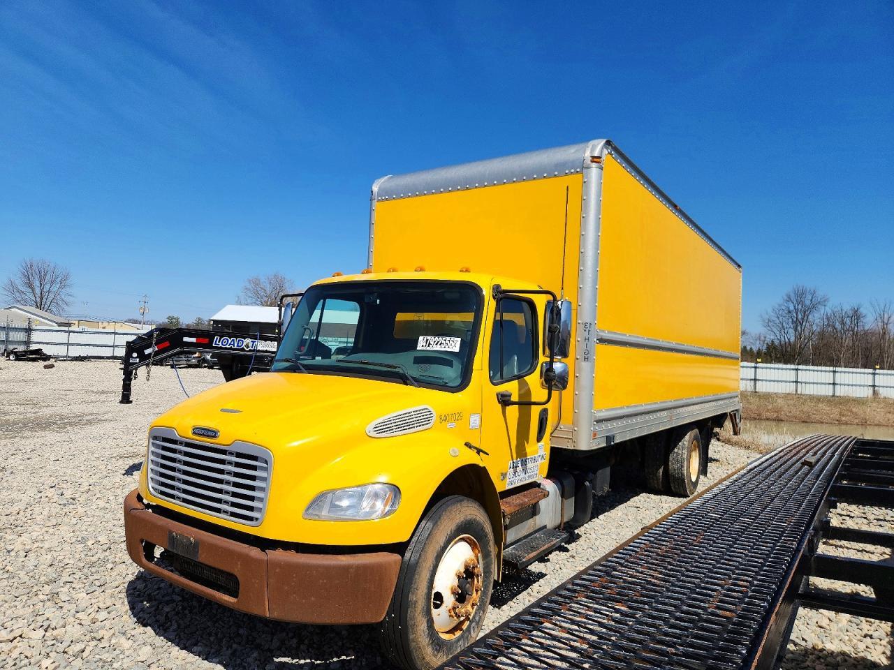 2013 Freigliner 2013 Freightliner Business Class M2 BOX Truck