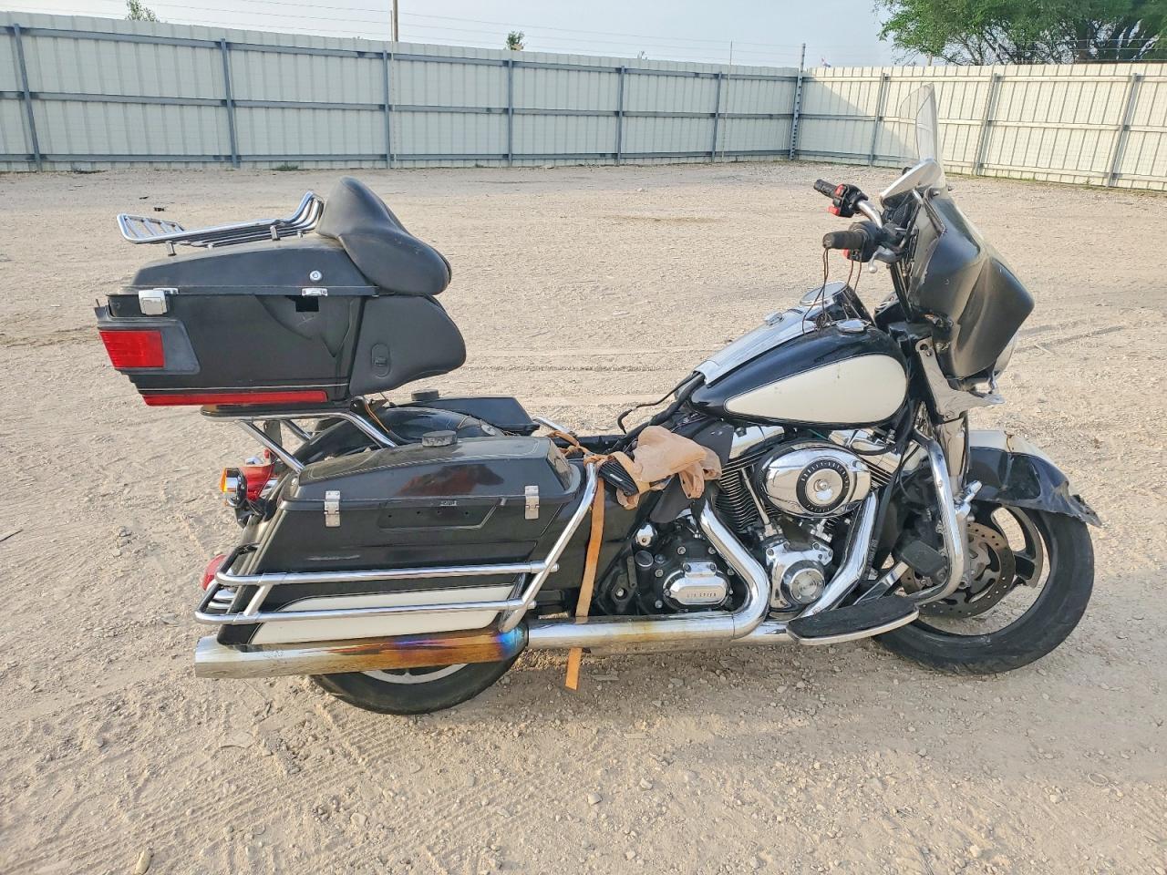 2013 Harley-Davidson Flhp Police Road King