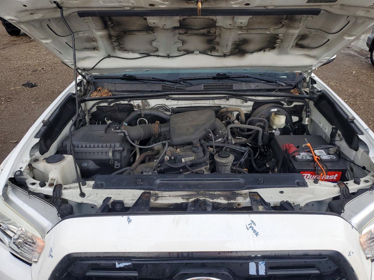 2016 Toyota Tacoma SR