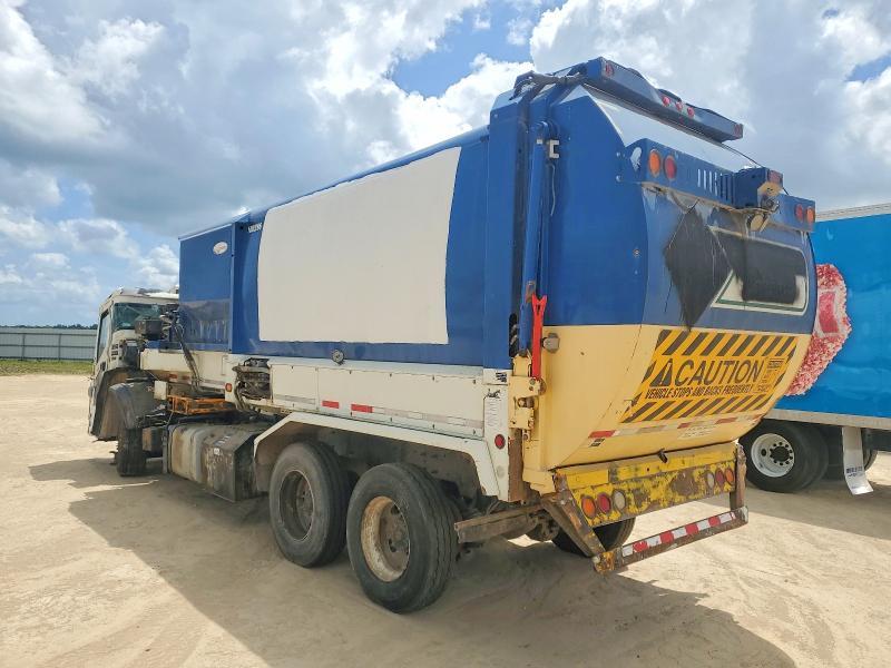 2018 Mack Refuse Truck