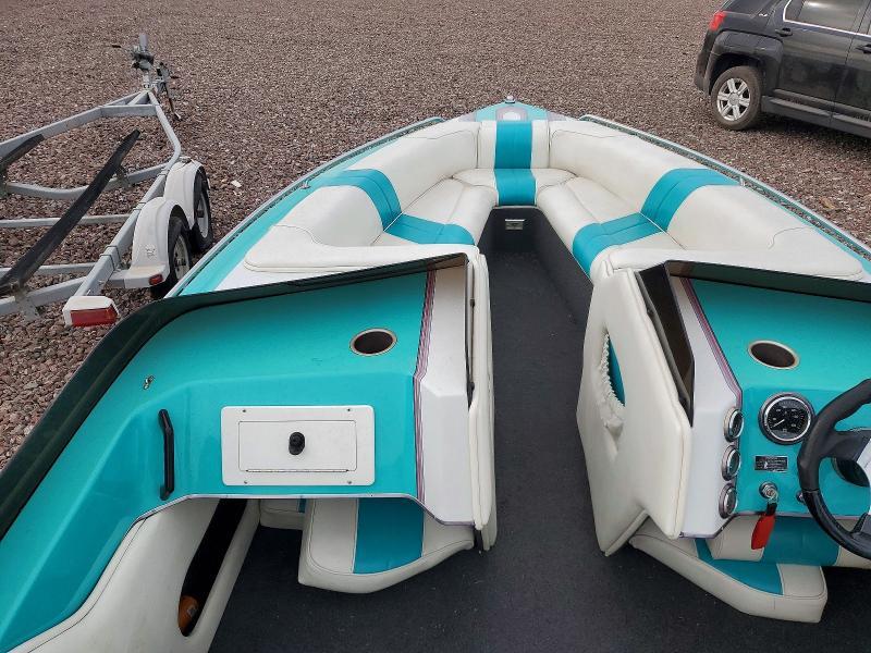 1995 Howard Boat-boat