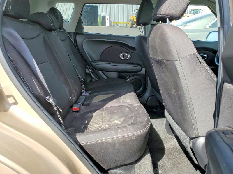 2016 KIA Soul Base