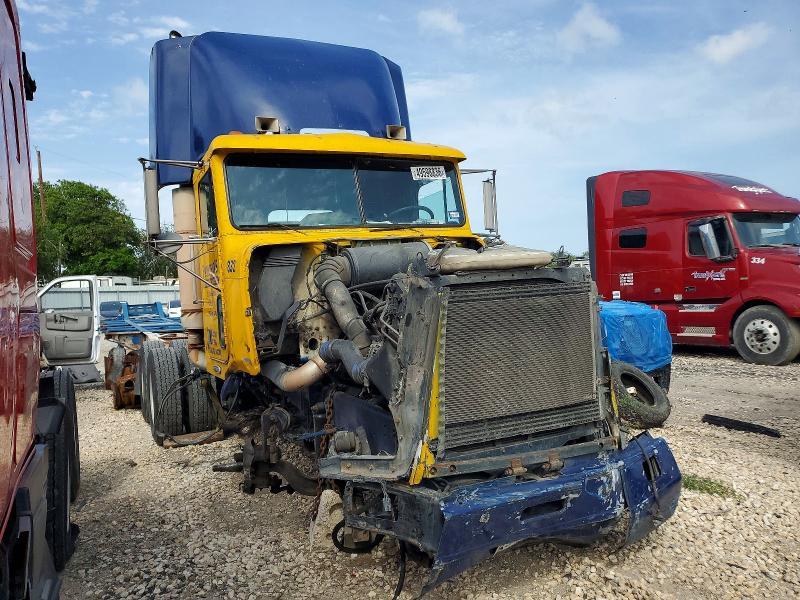 2003 Freightliner Fld120 Semi Truck