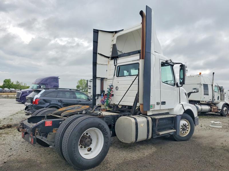 2016 Volvo VNL Semi Truck