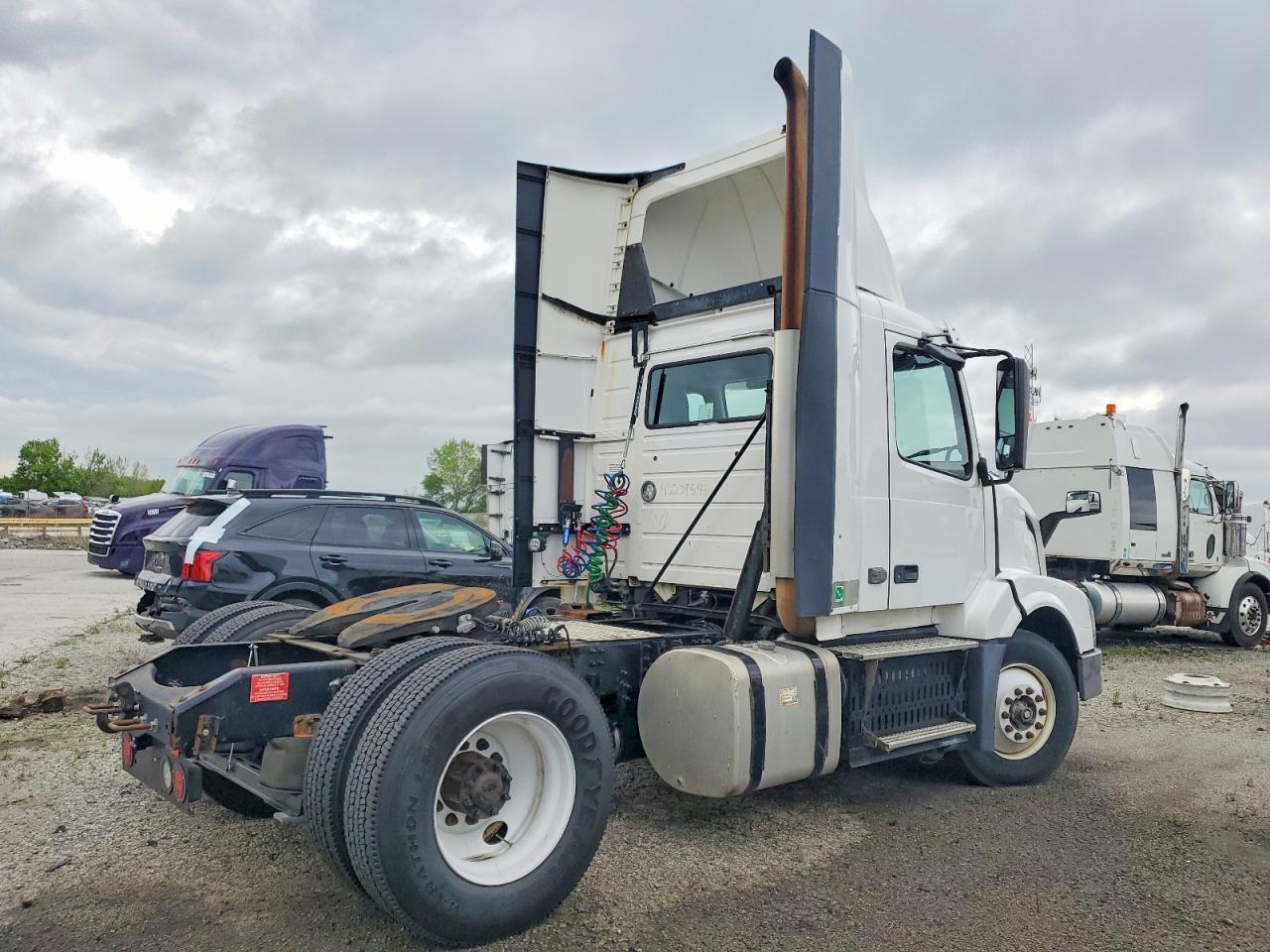 2016 Volvo VNL Semi Truck