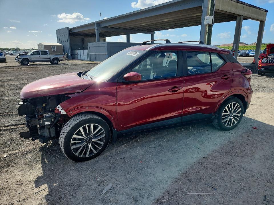 2022 Nissan Kicks sv