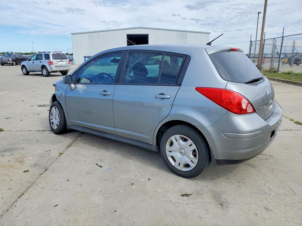 2010 Nissan Versa 1.8 s