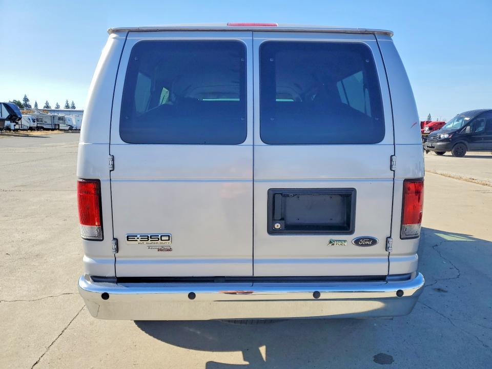 2014 Ford Econoline E350 Super Duty Wagon