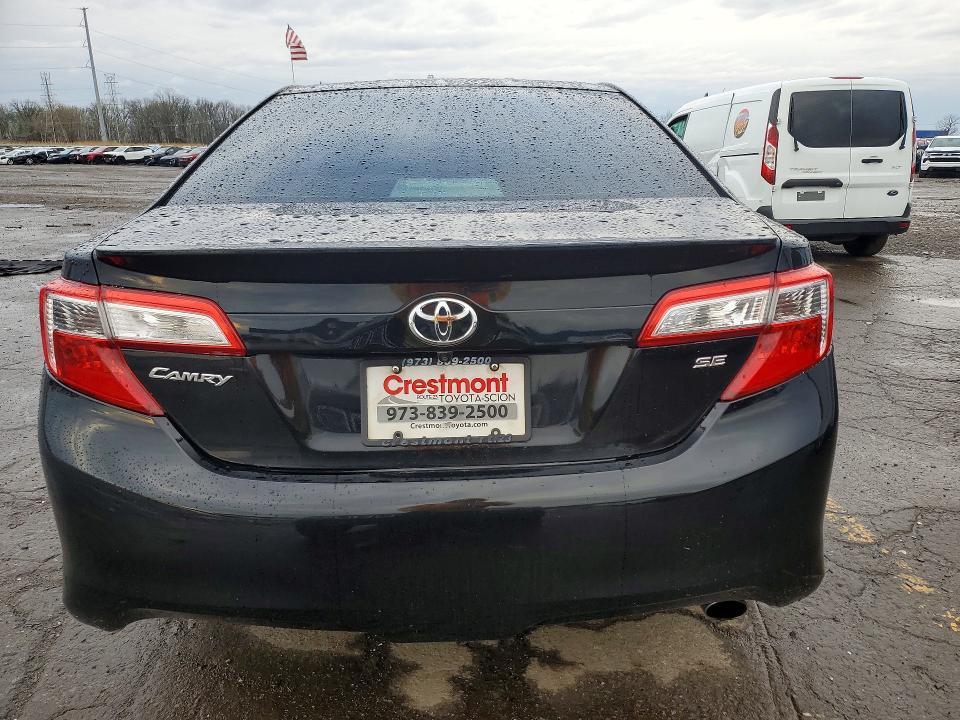 2014 Toyota Camry se