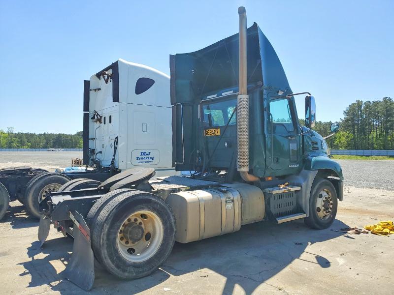 2017 Mack CXU612 Semi Truck