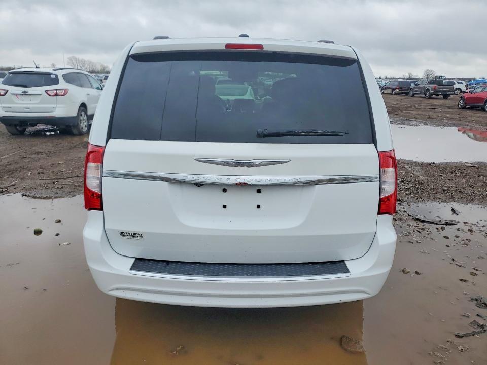 2015 Chrysler Town & Country Touring