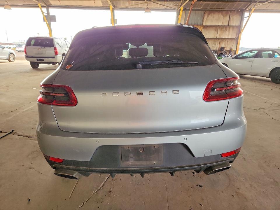 2017 Porsche Macan