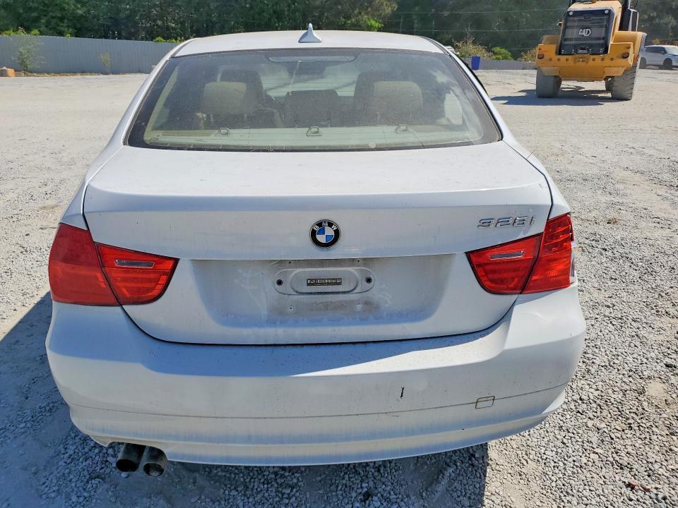 2009 BMW 328 i