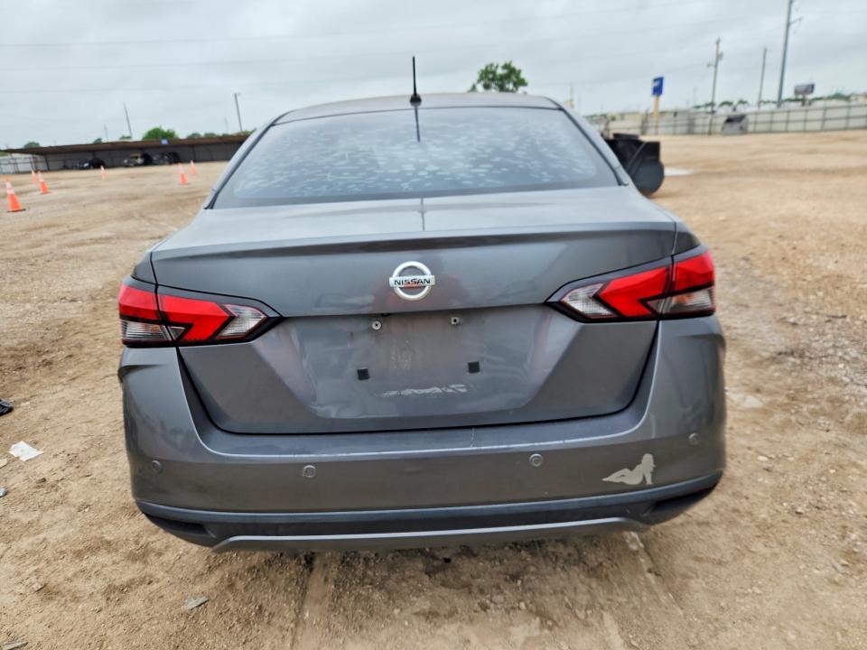 2020 Nissan Versa s
