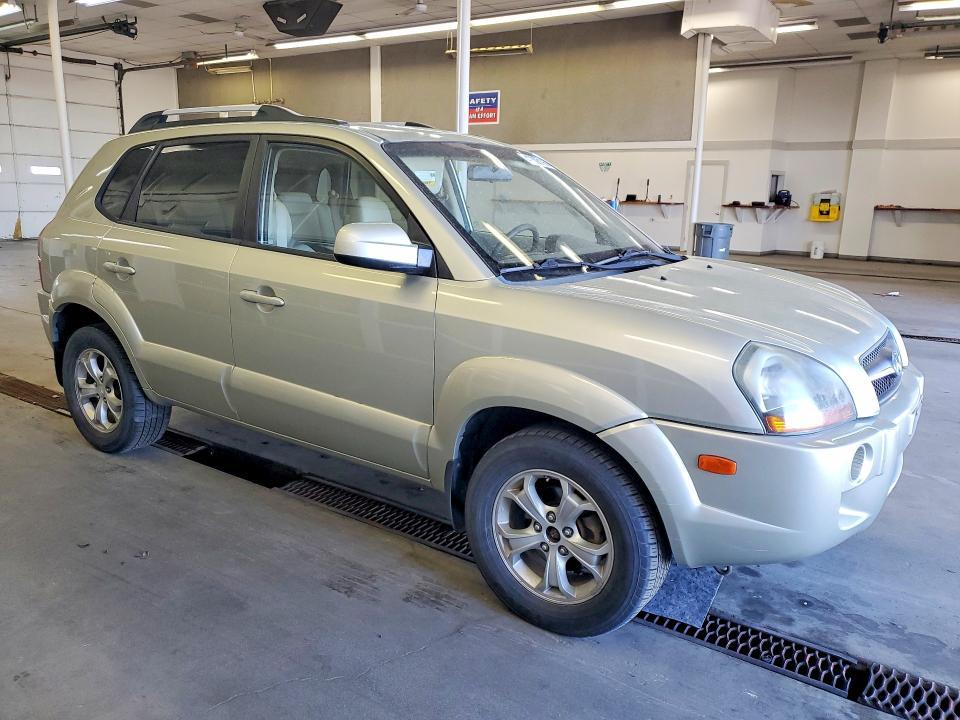 2009 Hyun Tucson Limited 4D su