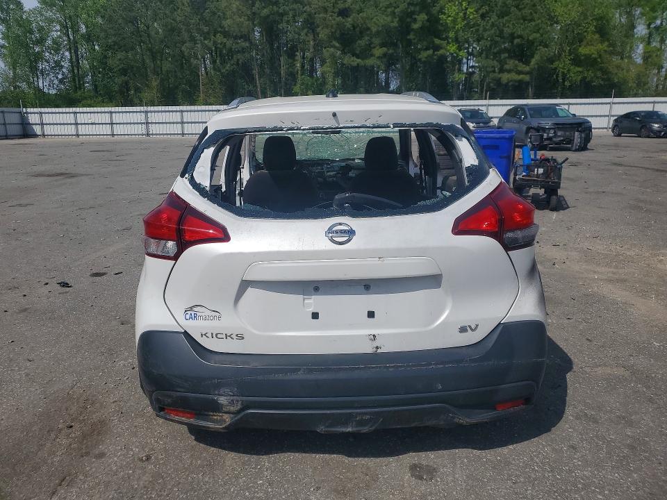 2019 Nissan Kicks sv