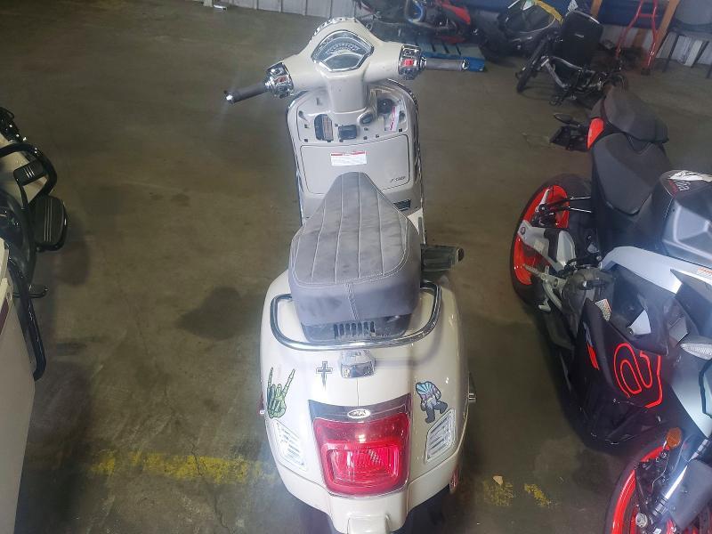 2023 Vespa GTS/SEI Giorni 300