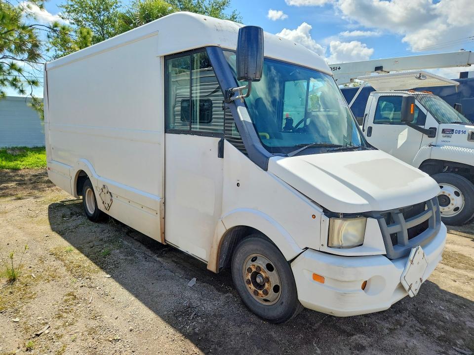 2013 Isuzu NPR Delivery Truck