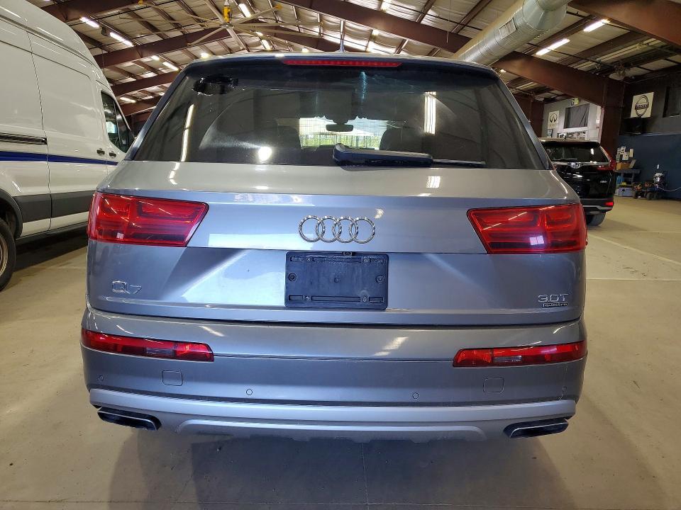 2017 Audi Q7 Premium Plus