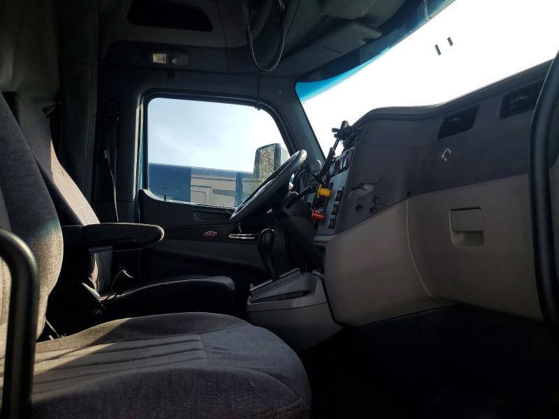 2016 Peterbilt 579 Semi Truck