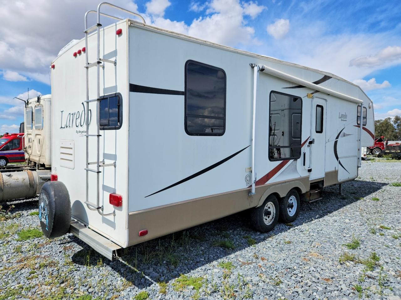 2005 Keystone Laredo Camper